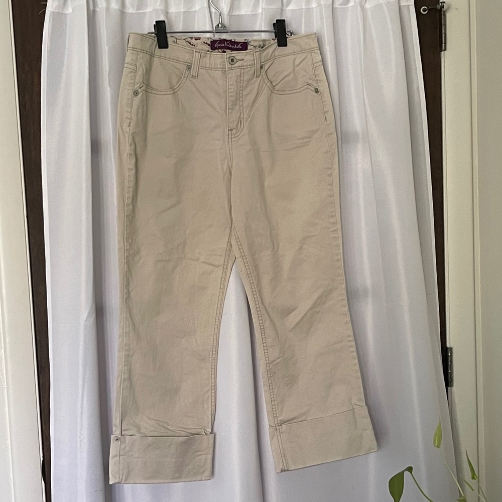 Gloria Vanderbilt Women’s Tan Mid-rise Jeans Style Sz 12 w/Stretch NEAR NEW